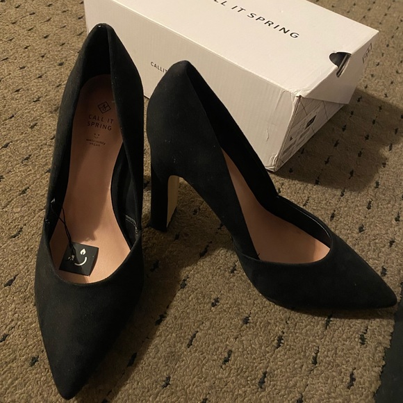 Brand new heels - Picture 2 of 2